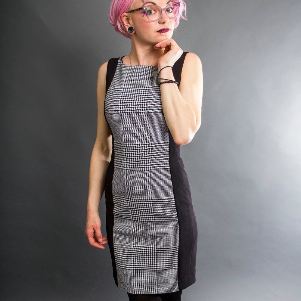 *H&M* Bold Black & White Shift Dress